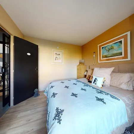 דירה L'Art Deco : 2 Chambres // Superbe Jardin קבלייר-סור-מר