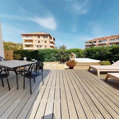 דירה L'Art Deco : 2 Chambres // Superbe Jardin קבלייר-סור-מר